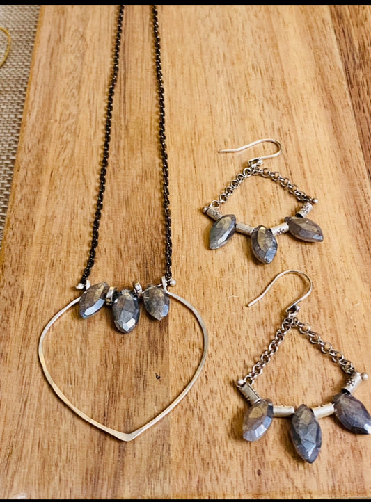 Unique Mystic Labradorite Necklace